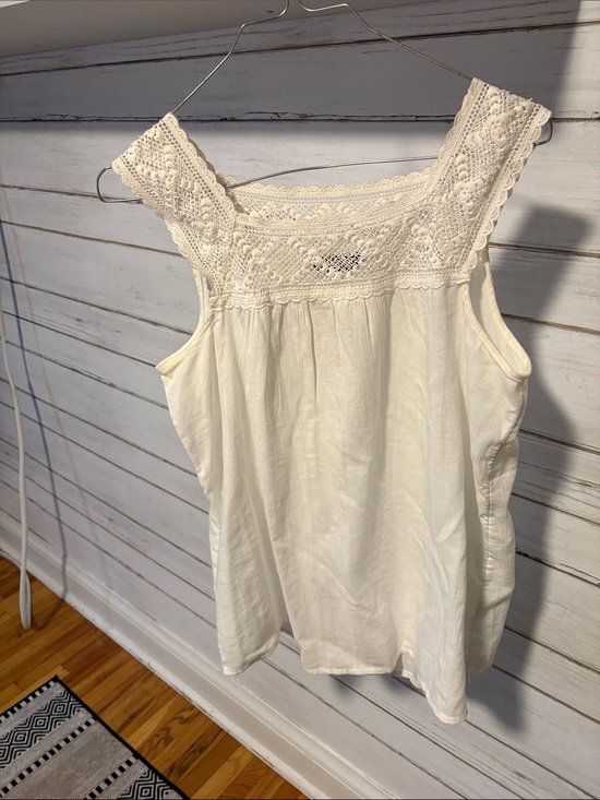 Denver Hayes Tops - Denver Hayes Cream Lace Yoke Sleeveless Camisole